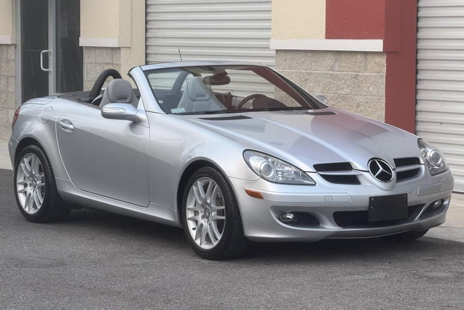 2008 Mercedes-Benz SLK-Class sold for $12,400