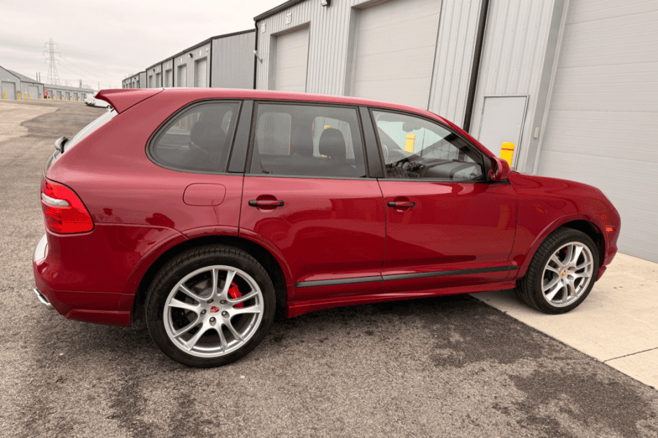 2009 Porsche 955/957 Cayenne (2003-2010) sold for $49,957