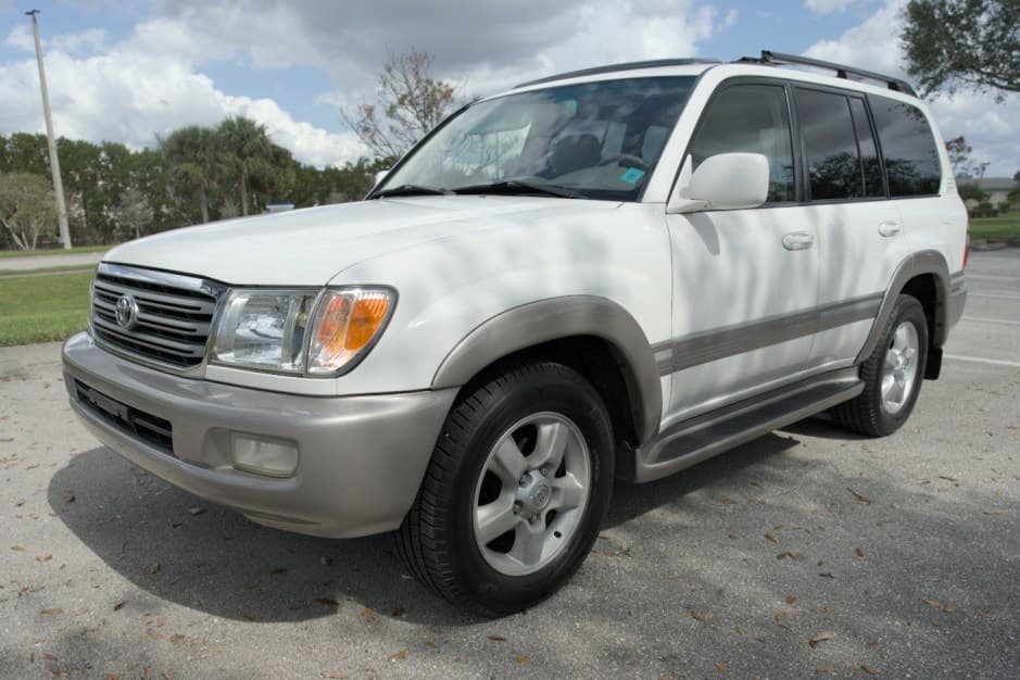 2005 Toyota Land Cruiser 100-Series sold for $24,750