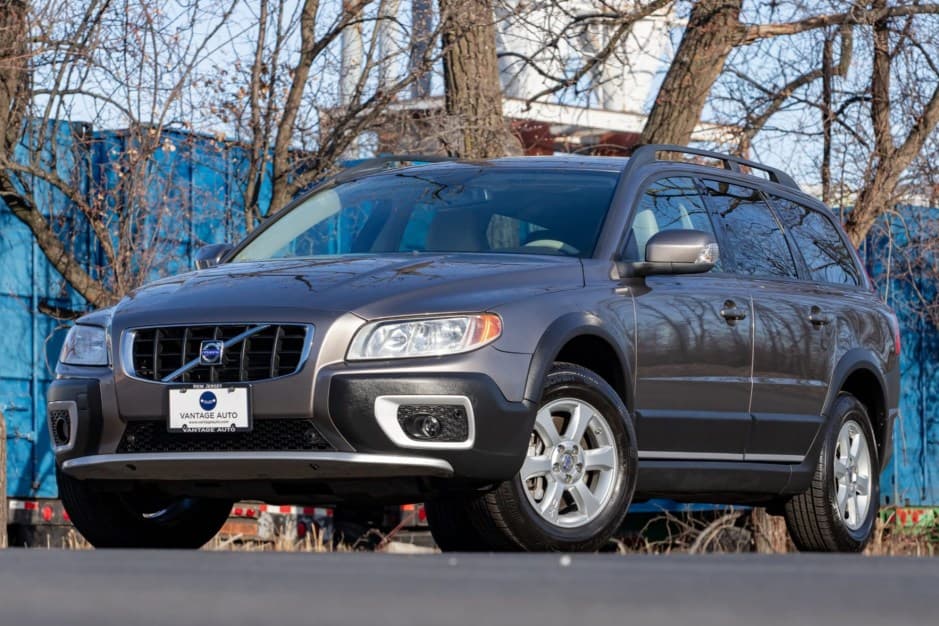 2008 Volvo XC70 sold for $16,850