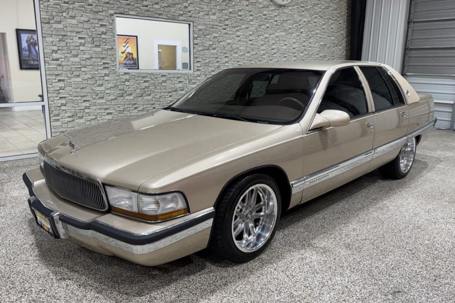 1995 Buick Roadmaster sold for $6,000