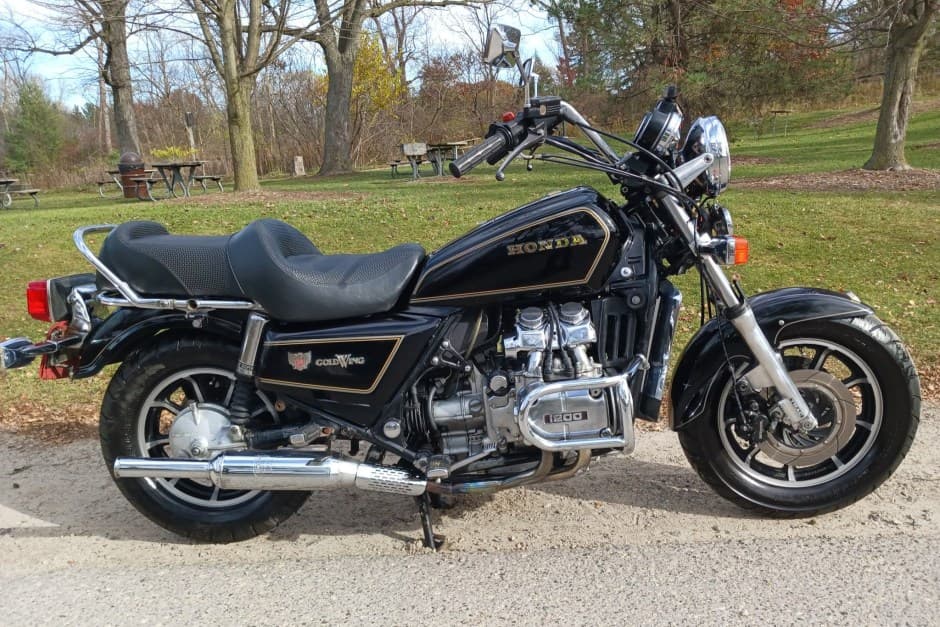 1984 Honda Gold Wing sold for $2,100