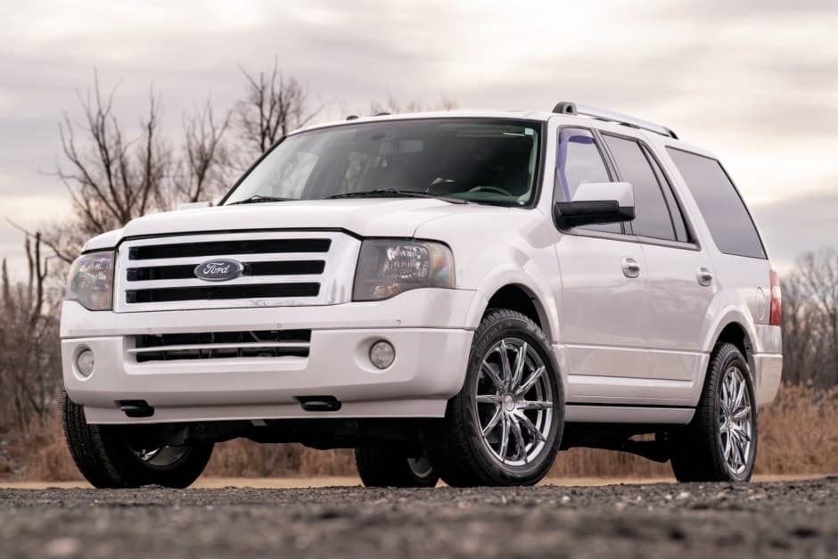 2013 Ford Expedition sold for $21,250
