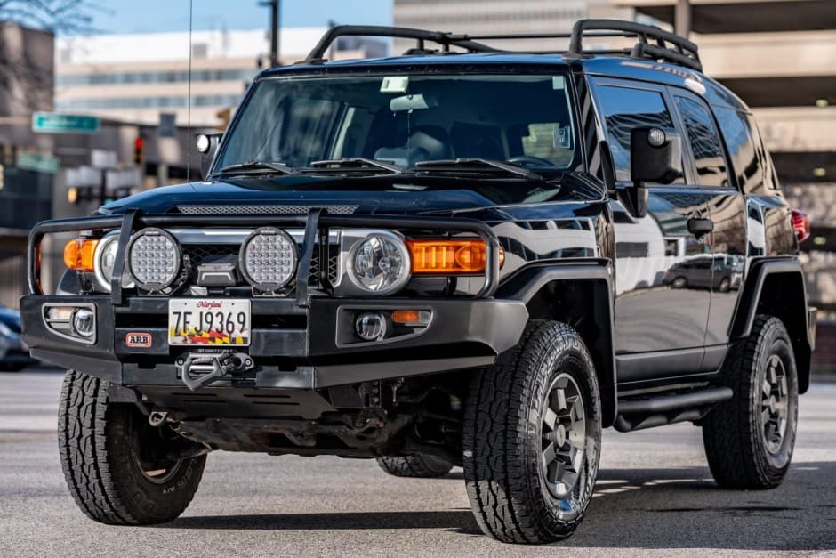 2007 Toyota FJ Cruiser sold for $15,432