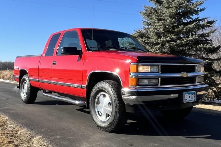 1996 Chevrolet C/K GMT400 (1988-2002) sold for $24,000