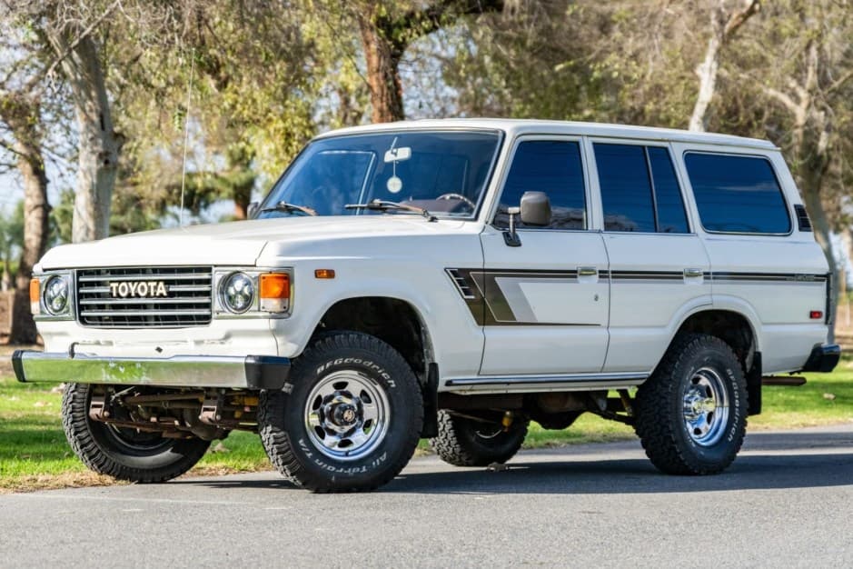 1982 Toyota Land Cruiser 60-Series sold for $13,000