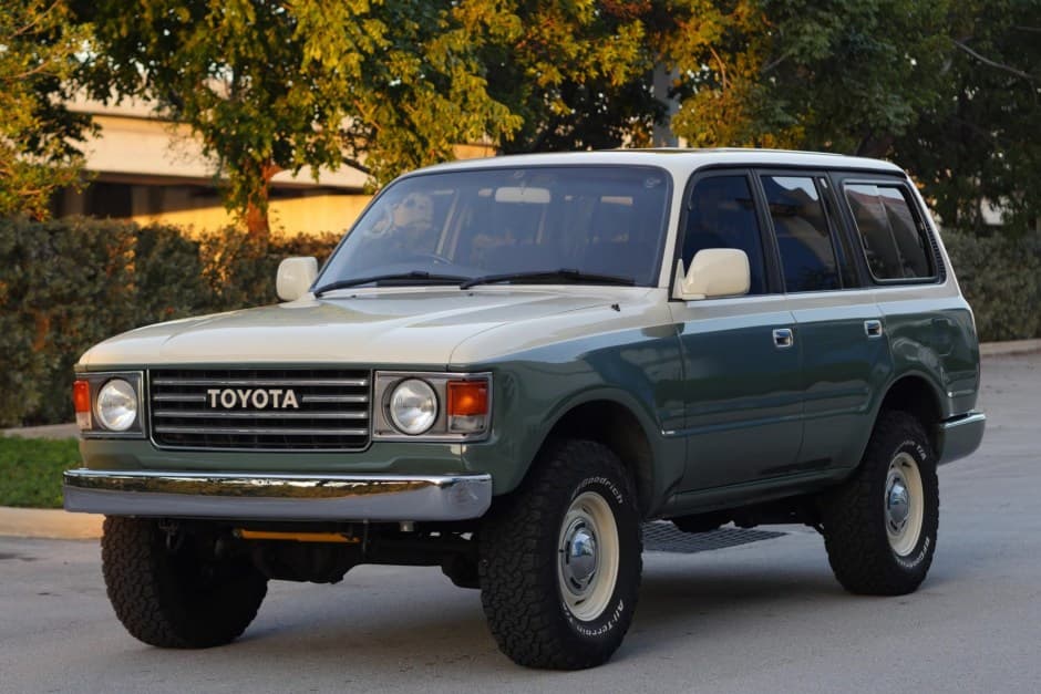 1994 Toyota Land Cruiser 80-Series sold for $18,100