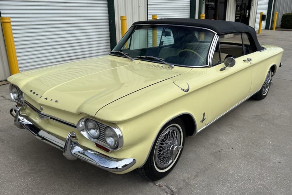 1964 Chevrolet Corvair (1960-1964) sold for $8,600