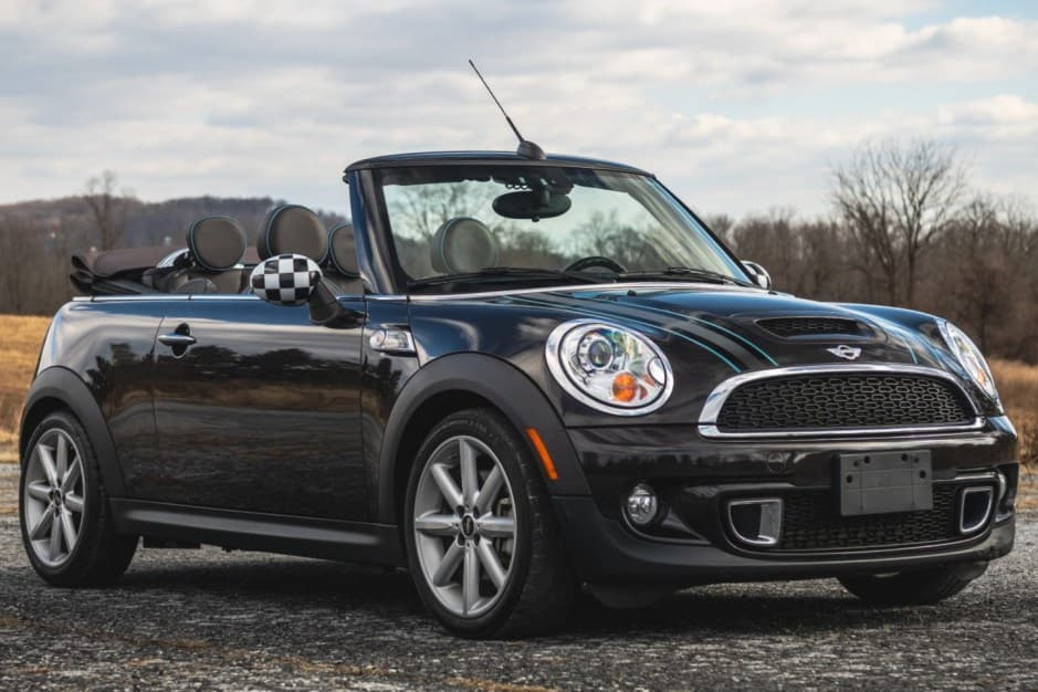 2013 Mini R57 Convertible sold for $11,500