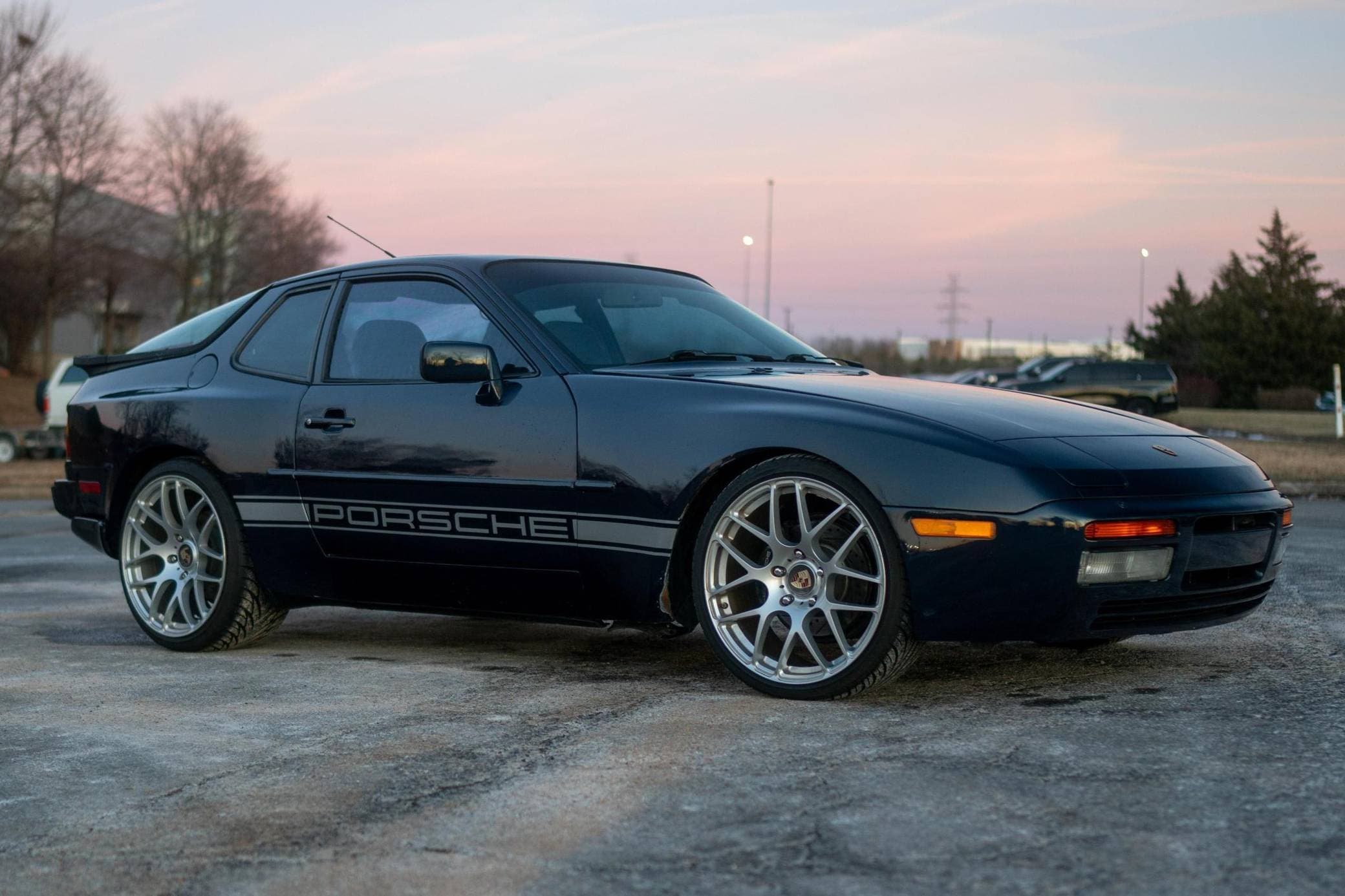 1987 Porsche 944 sold for $9,544