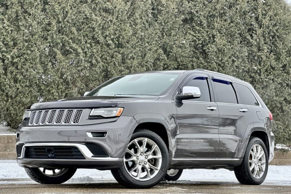 2014 Jeep WK2 Grand Cherokee sold for $16,750