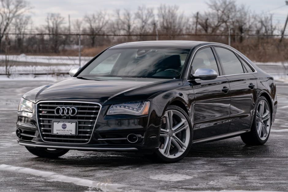 2013 Audi S8 sold for $34,500