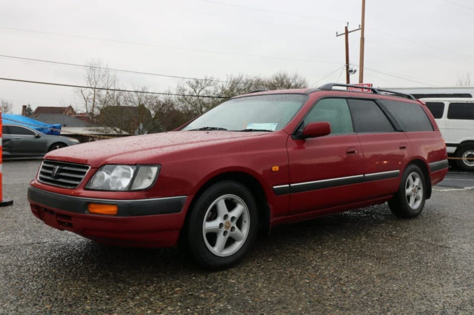 1996 Nissan  sold for $3,100