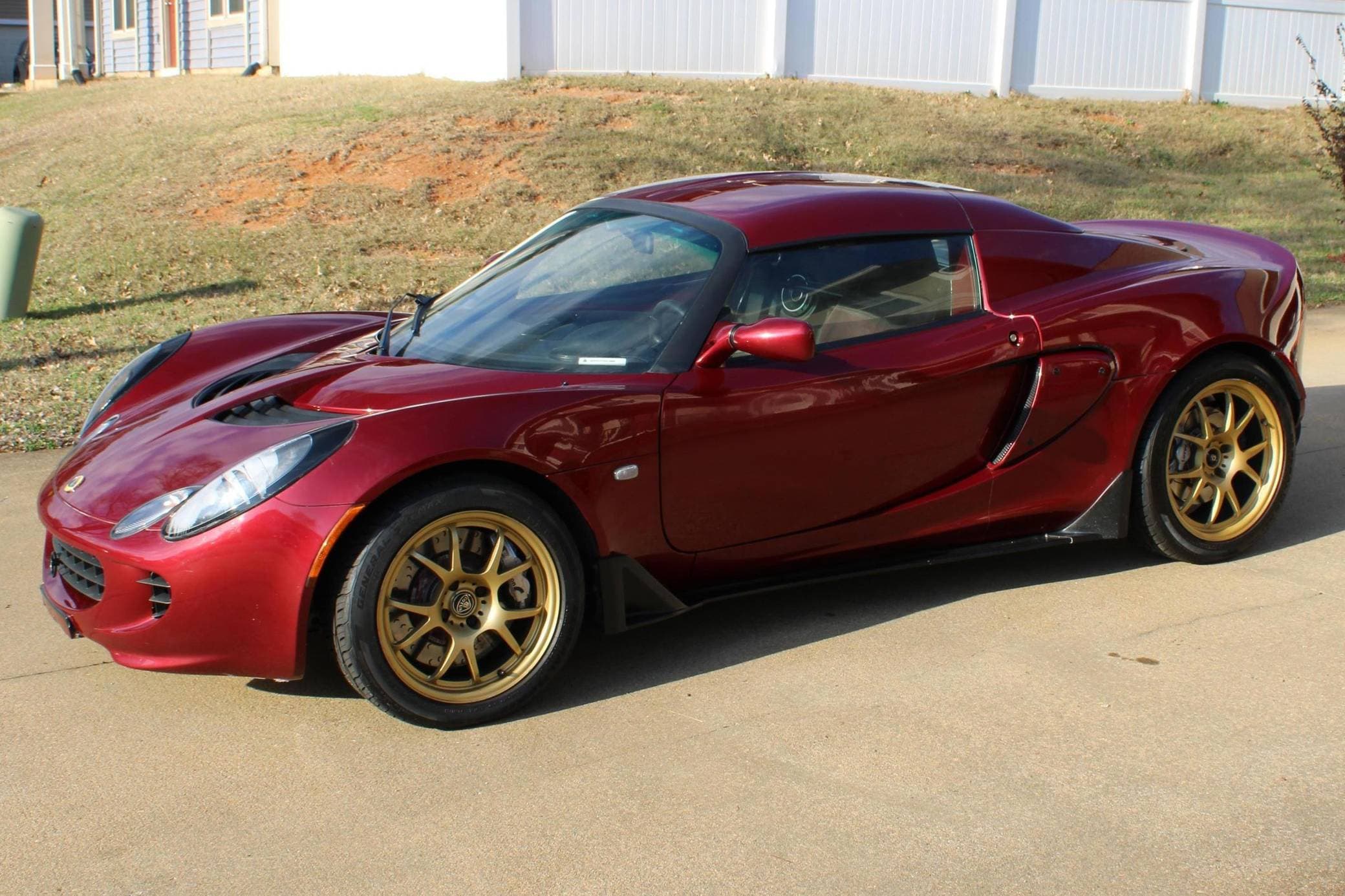 2005 Lotus Elise sold for $33,750