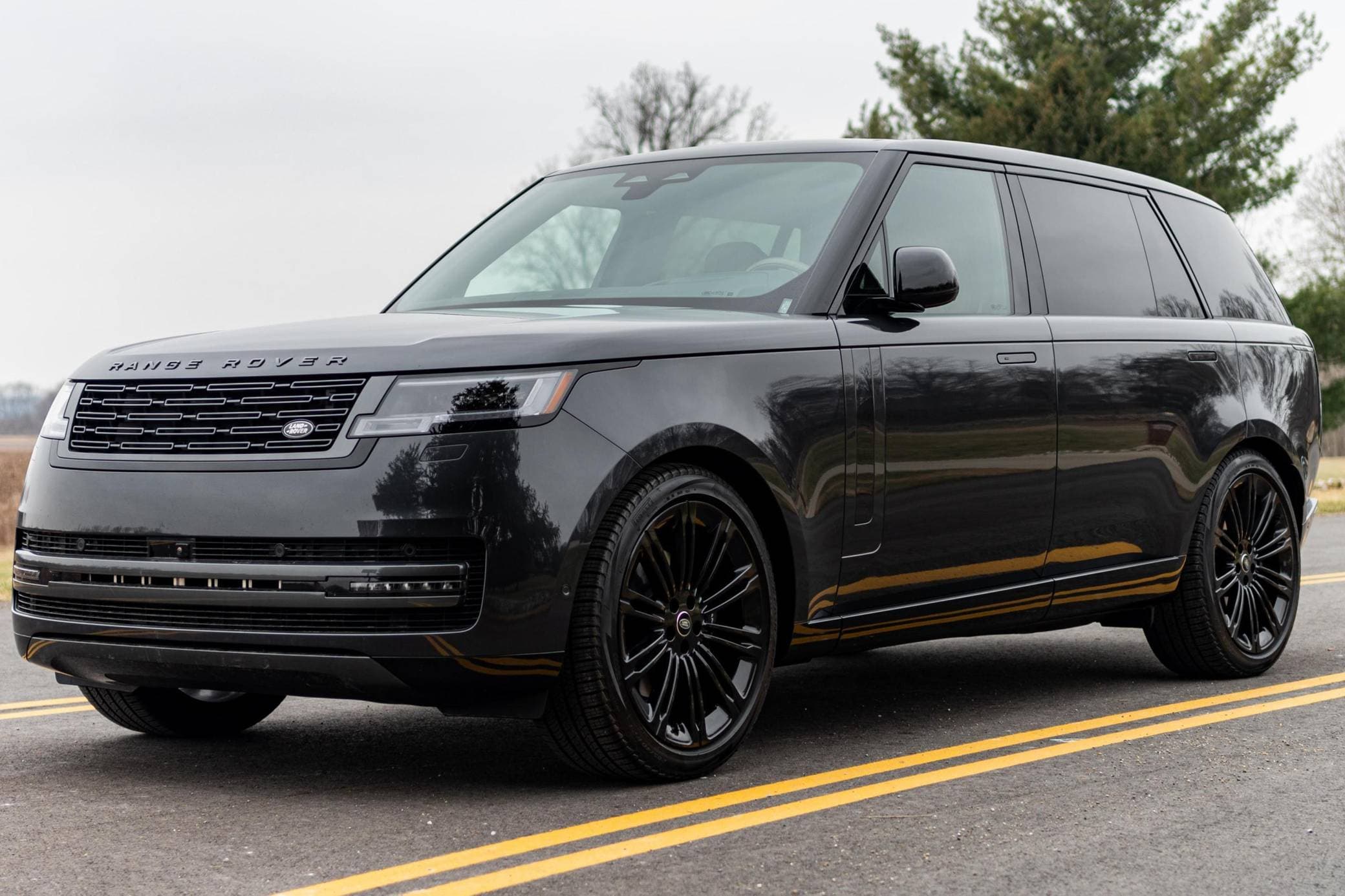 2024 Land Rover Range Rover sold for $106,000