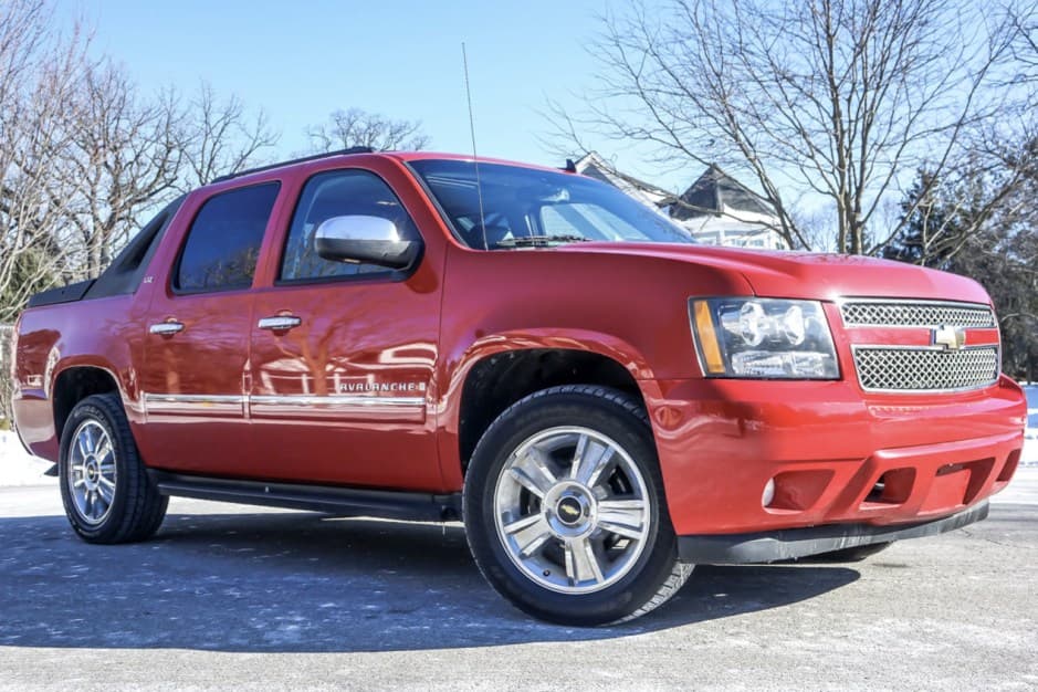 2009 Chevrolet Avalanche sold for $13,250