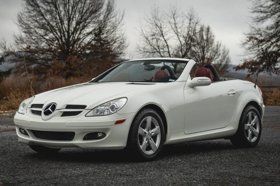 2006 Mercedes-Benz SLK-Class sold for $10,280