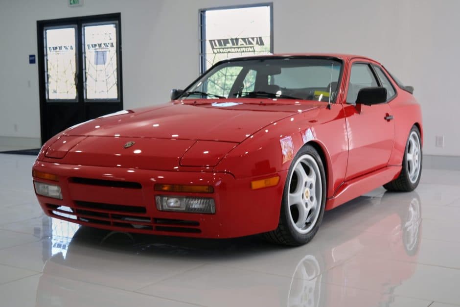 1984 Porsche 944 sold for $16,500