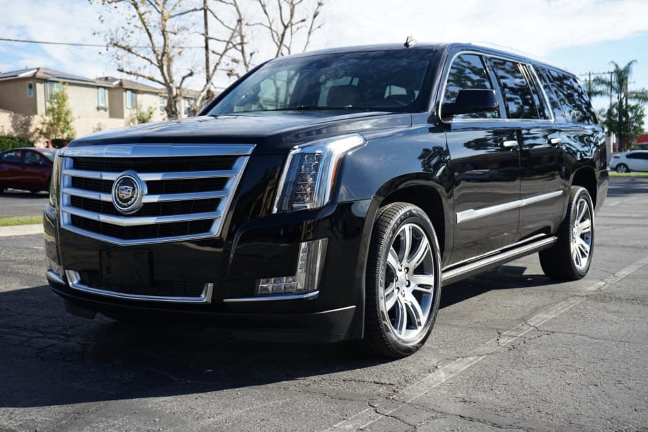 2015 Cadillac Escalade K2XL (2015-2020) sold for $27,250