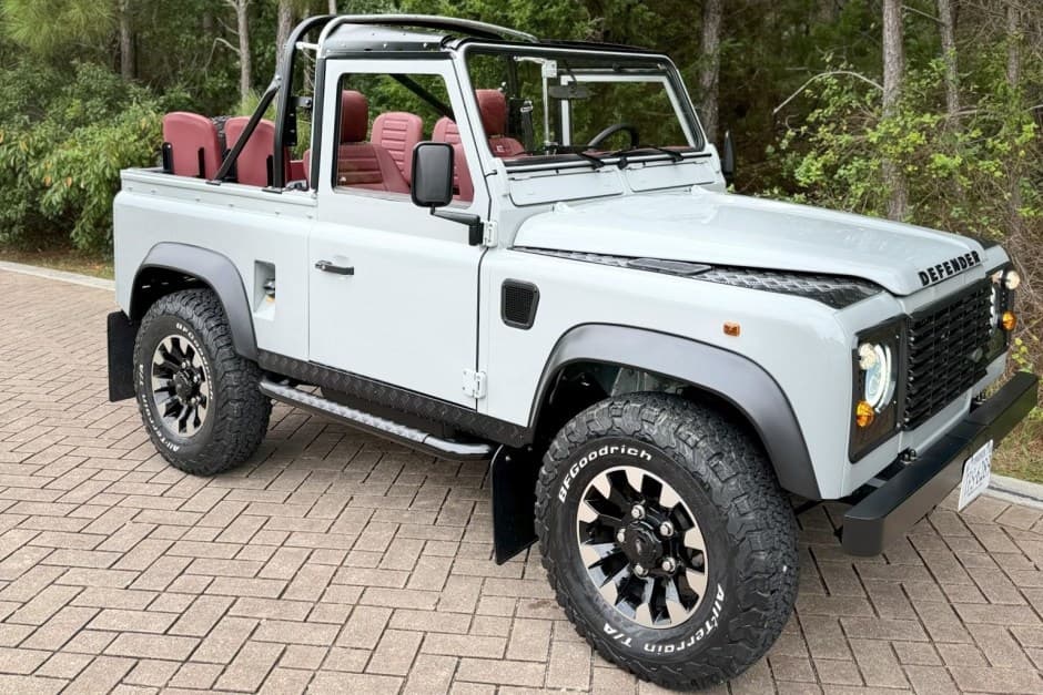 1997 Land Rover 90 / Defender 90 (Euro Spec) sold for $70,000