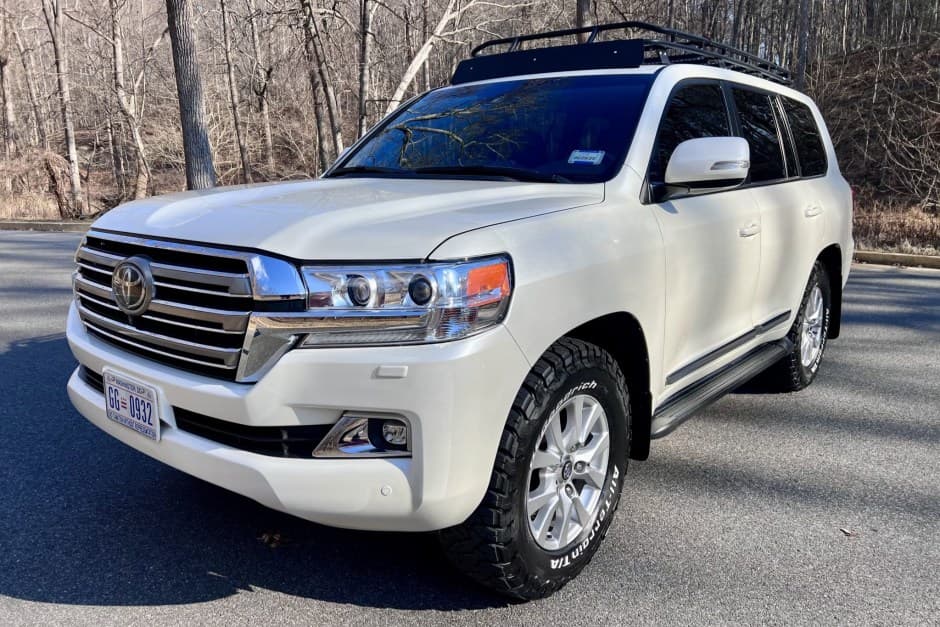 2018 Toyota Land Cruiser 200-Series sold for $58,250