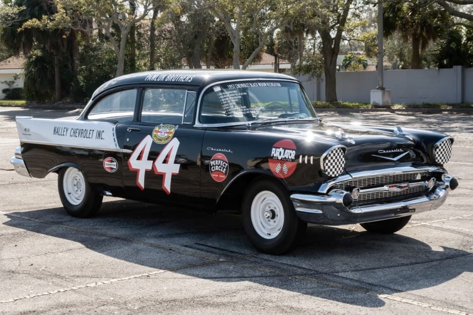 1957 Chevrolet Tri-5 sold for $35,000