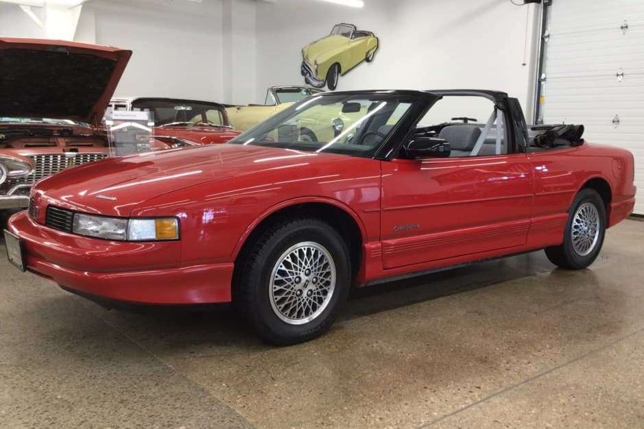 1990 Oldsmobile Cutlass sold for $8,735