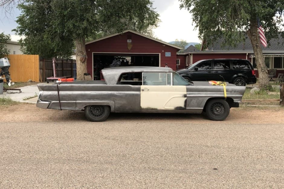 1960 Lincoln Continental (1958-1960) sold for $301