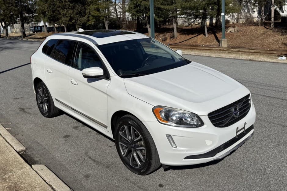 2016 Volvo  sold for $11,500
