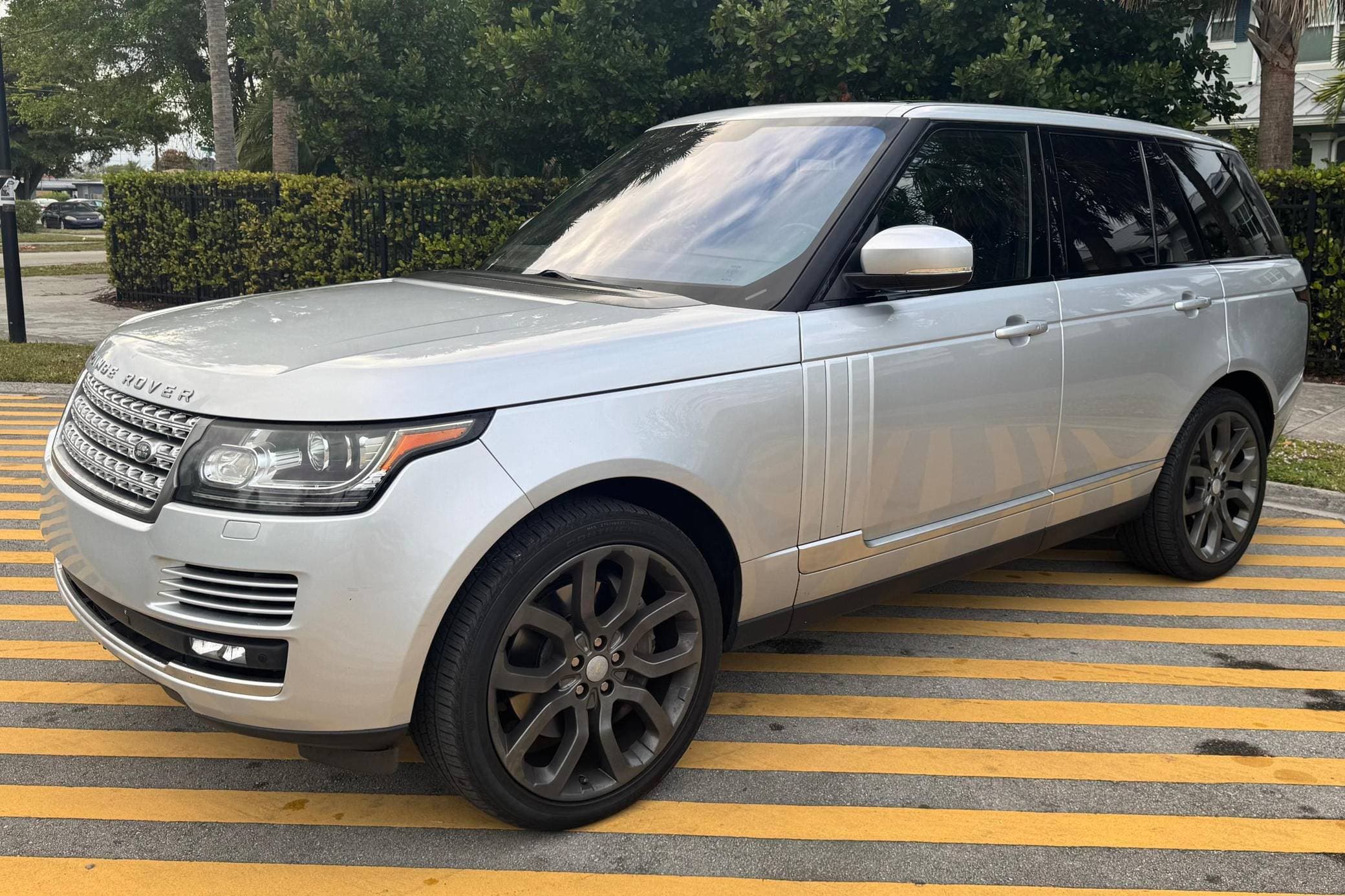 2016 Land Rover Range Rover sold for $18,000