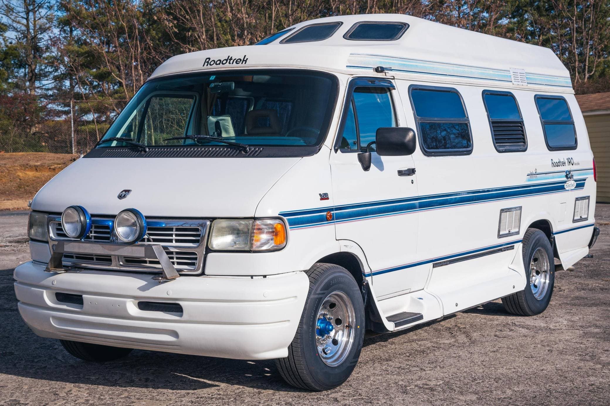 1995 Dodge Ram Van sold for $7,600