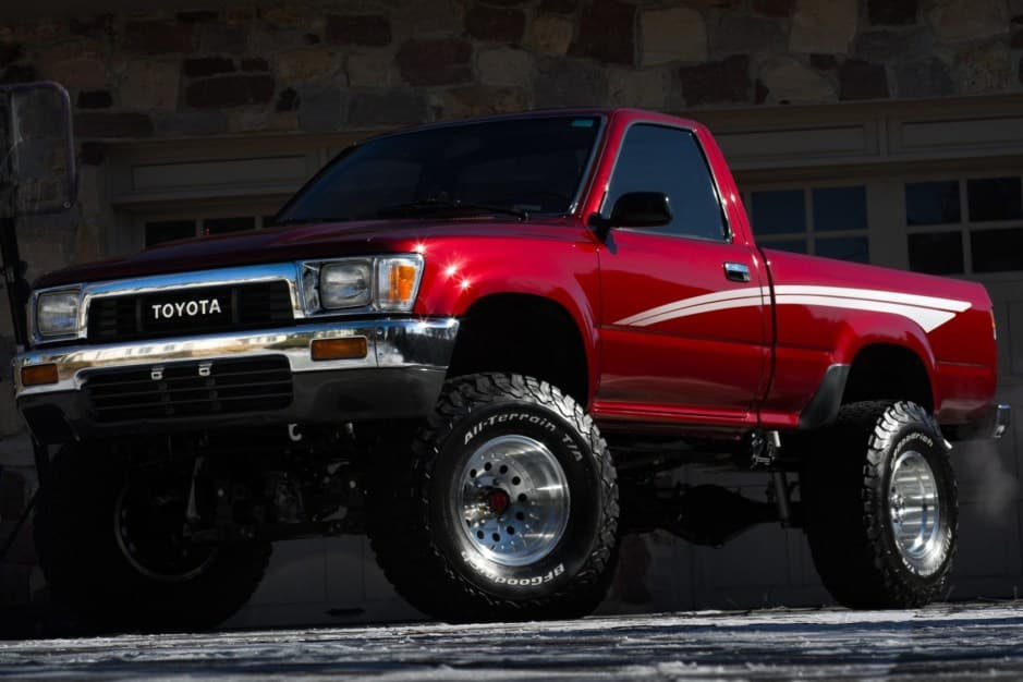 1990 Toyota Pickup (N80/90/100/110 1989-1997) sold for $50,000