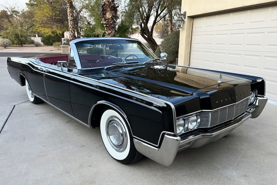 1967 Lincoln Continental (1961-1969) sold for $127,000