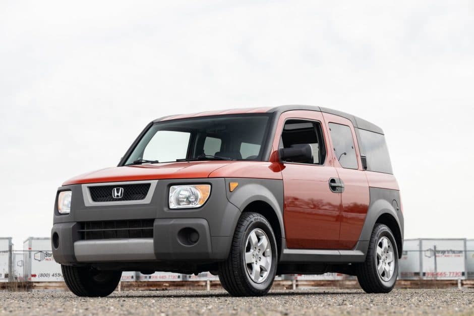 2005 Honda Element sold for $17,750