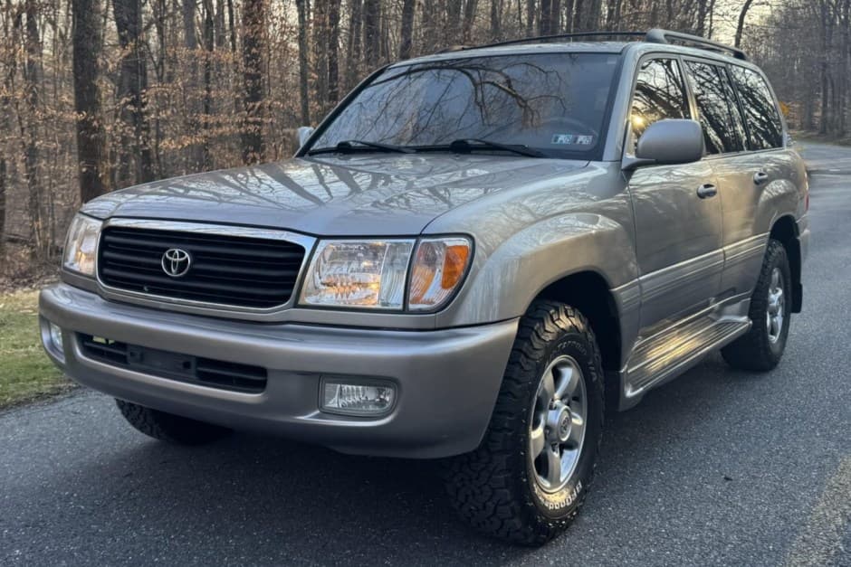 2002 Toyota Land Cruiser 100-Series sold for $18,000
