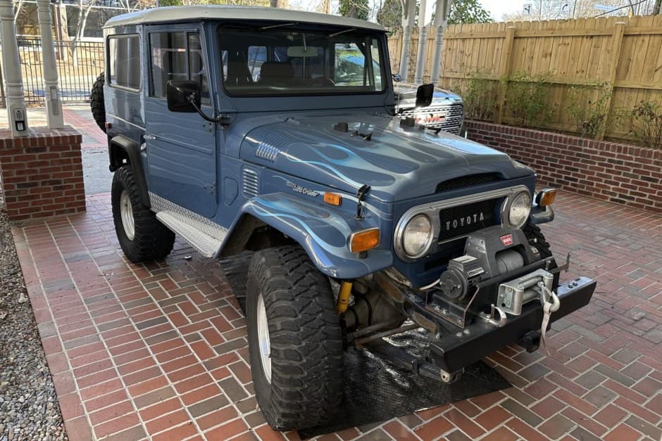 1971 Toyota Land Cruiser FJ40 sold for $30,000