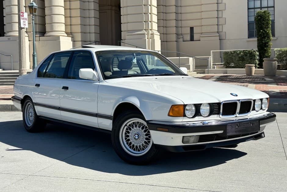 1991 BMW E32 7-Series sold for $13,250