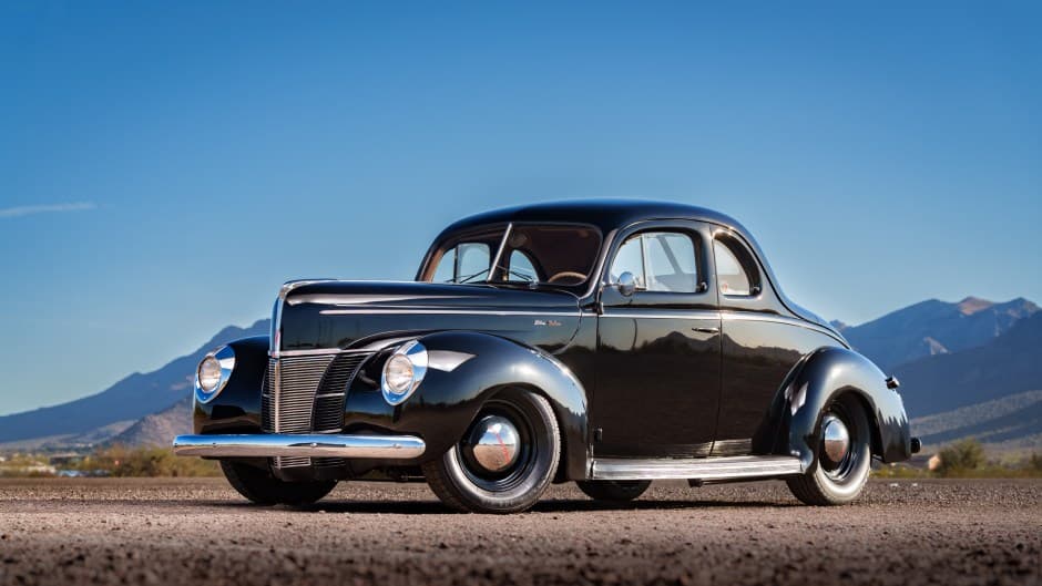 1940 Ford Standard, Deluxe, & Super Deluxe sold for $94,000