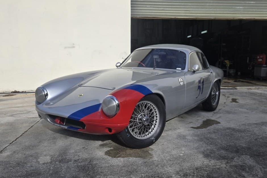 1960 Lotus Elite sold for $32,000