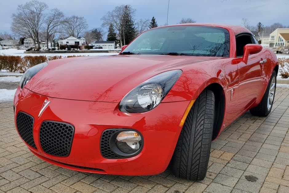 2009 Pontiac Solstice sold for $35,500