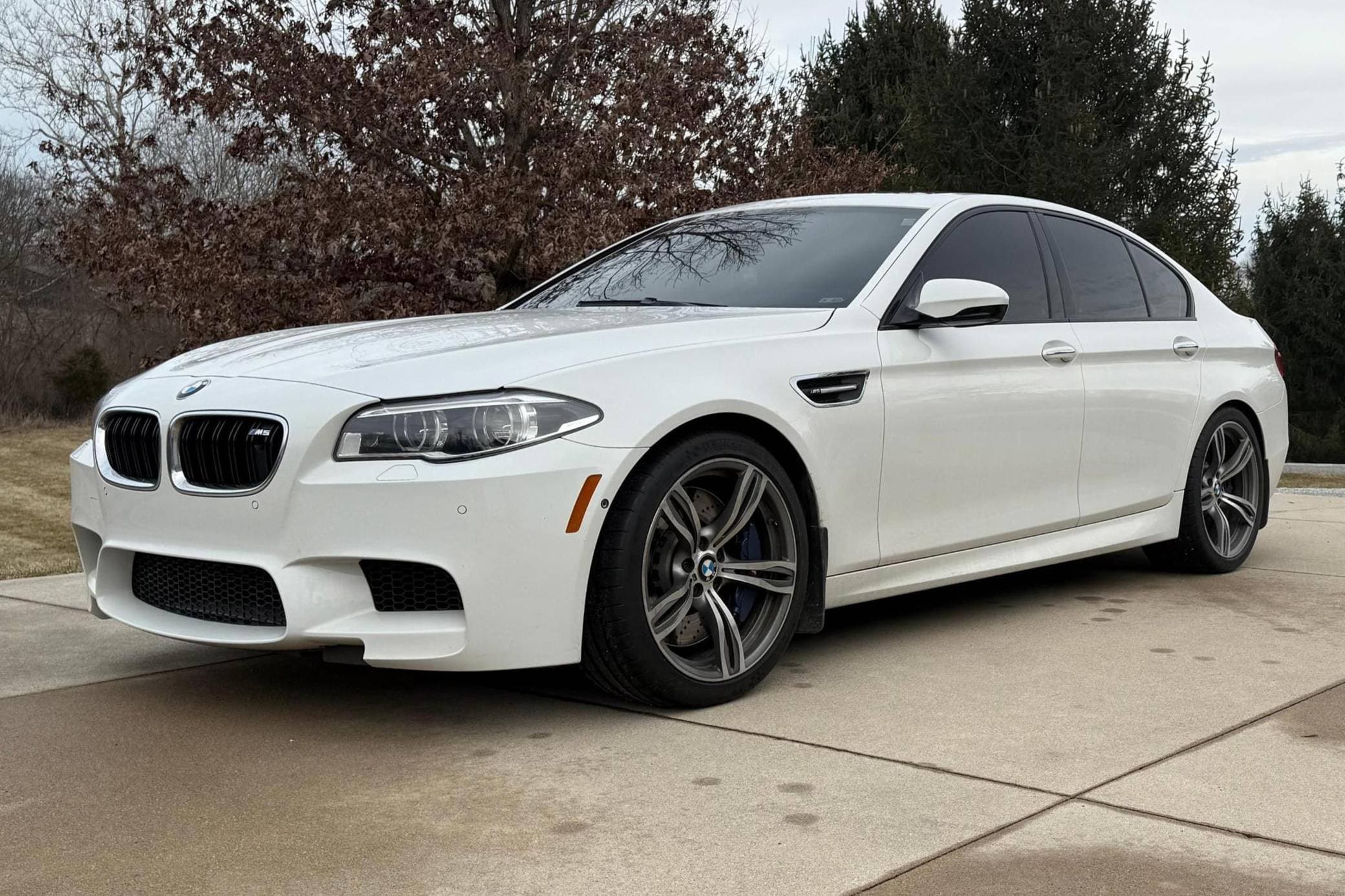 2015 BMW F10 M5 sold for $28,250