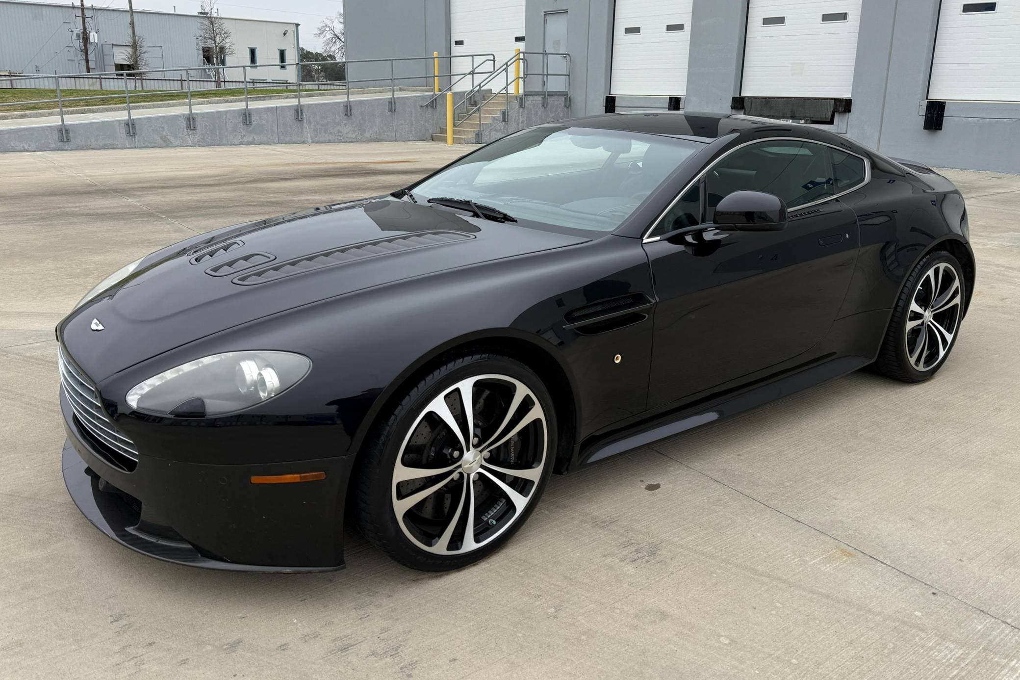2011 Aston Martin Vantage sold for $85,007
