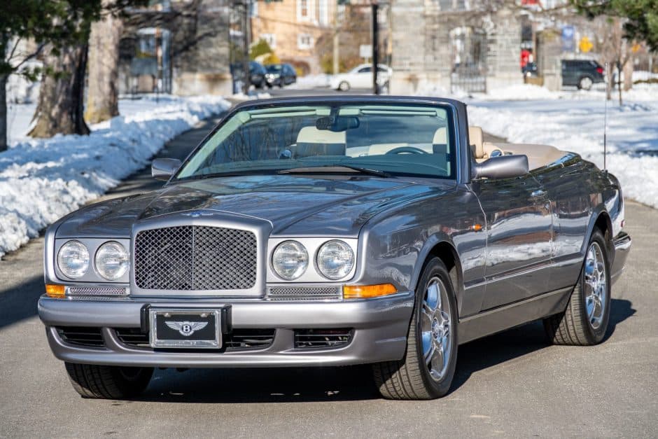 2002 Bentley Azure sold for $51,000