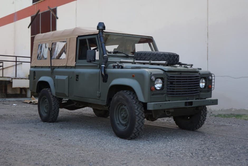 1997 Land Rover 110 / Defender 110 (Euro Spec) sold for $27,000