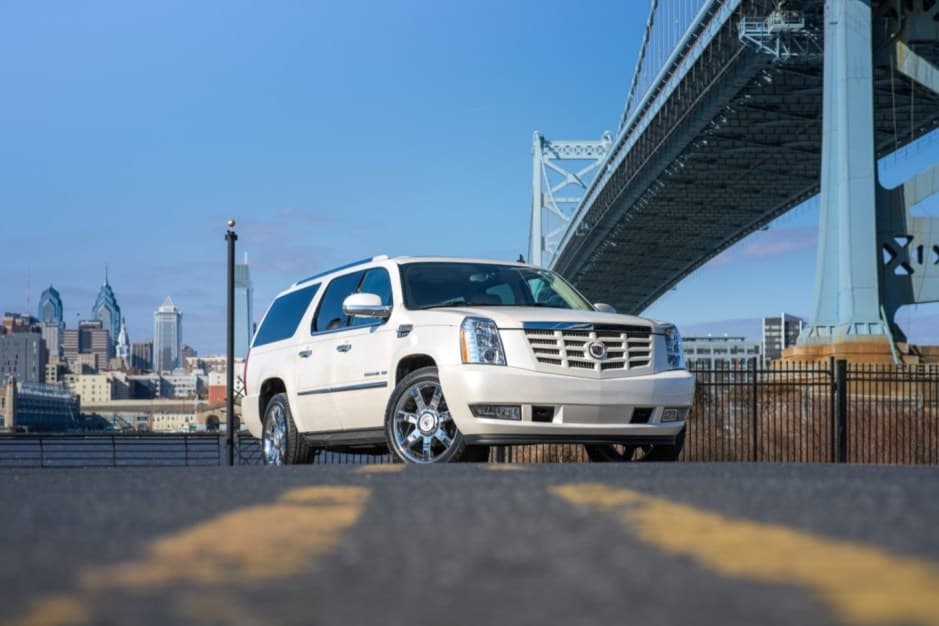 2011 Cadillac Escalade & EXT GMT900 (2007-2014) sold for $35,000
