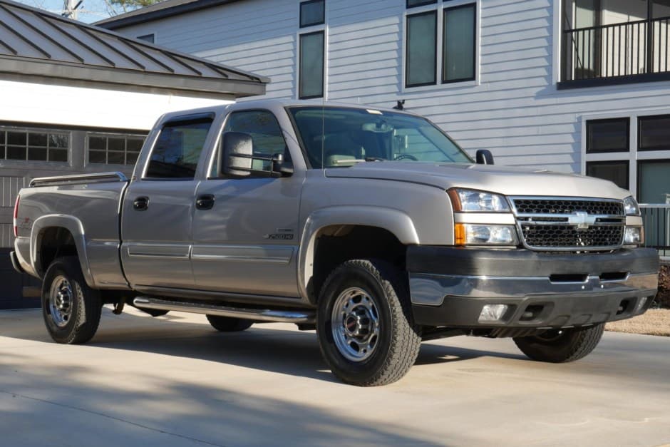2006 Chevrolet Silverado GMT800 Heavy Duty (2000-2007) sold for $35,200