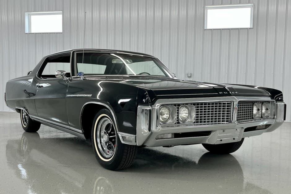 1969 Buick Electra sold for $19,000