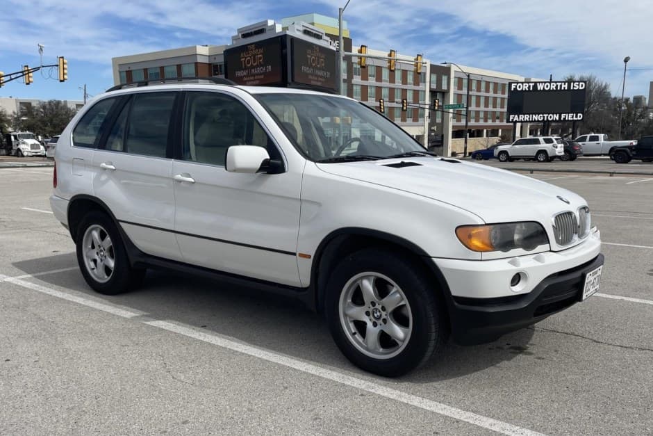 2001 BMW X5 sold for $5,104