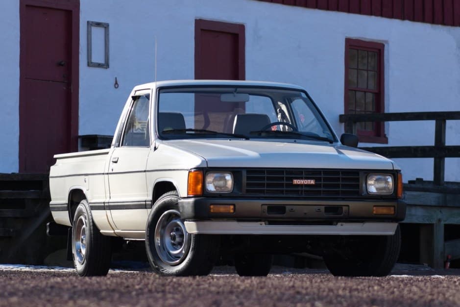 1985 Toyota Pickup (N50/N60/N70 1984-1988) sold for $19,000