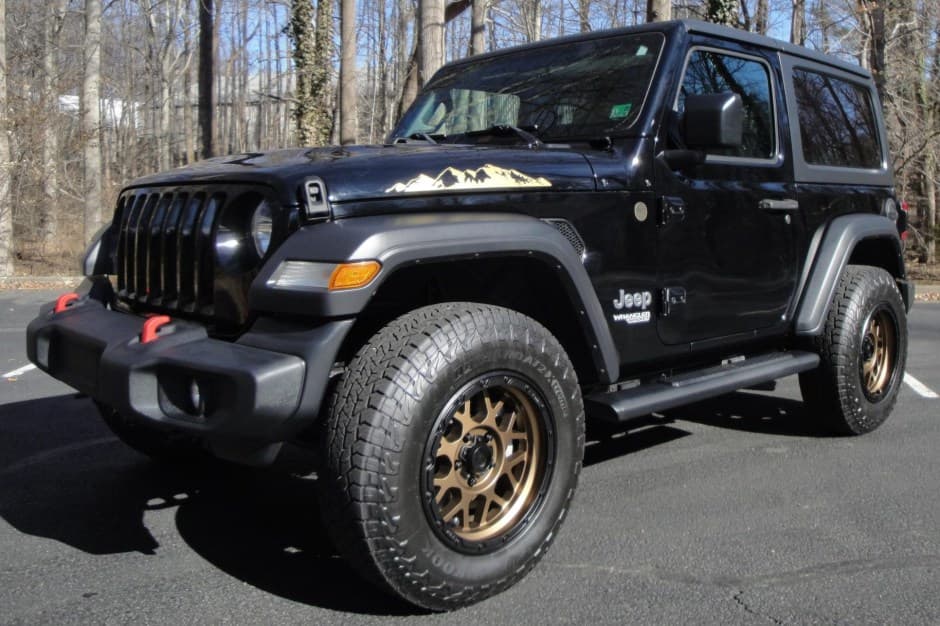 2019 Jeep Wrangler JL (2018+) sold for $24,000